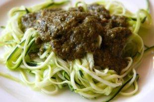 Rezept für Zoodles mit Basilikum-Pesto