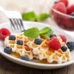 Waffeln ohne Mehl und Zucker: das perfekte Low-Carb-Rezept