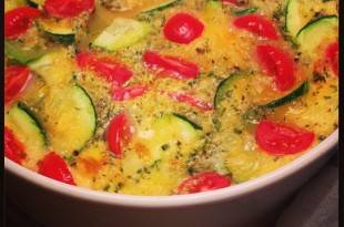 Eine leckere, kohlenhydratarme Zucchini-Quiche ohne Boden