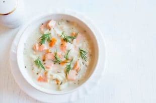 Lachssuppe: das perfekte Rezept für alle, die sich Low Carb ernähren und Fisch lieben