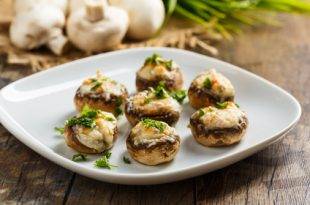 Klein aber oho! Die gefüllten Champignons - lecker Low Carb!