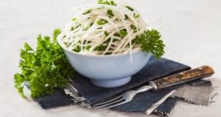 Rezept für einen Kohlrabi-Salat: ein knackiger Low-Carb-Genuss