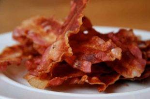 Knusprige kohlenhydratarme Bacon-Chips - das perfekte Rezept!