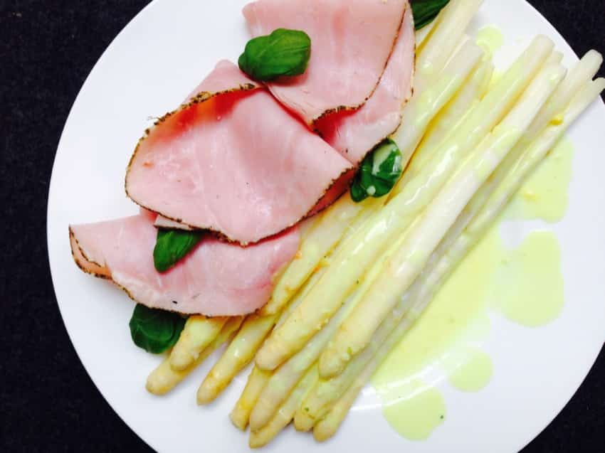 Spargel mit Kochschinken