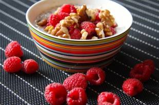 Rezept für Himbeermüsli - kohlenhydratarm und schnell zubereitet